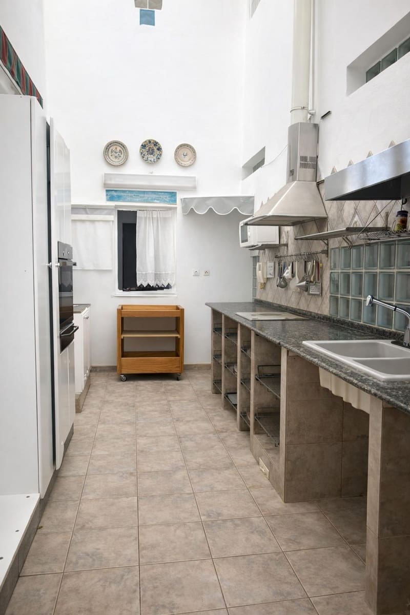 8 soverom Villa til salgs i Aguimes med garasje - € 699 000 (Ref: 9965284)