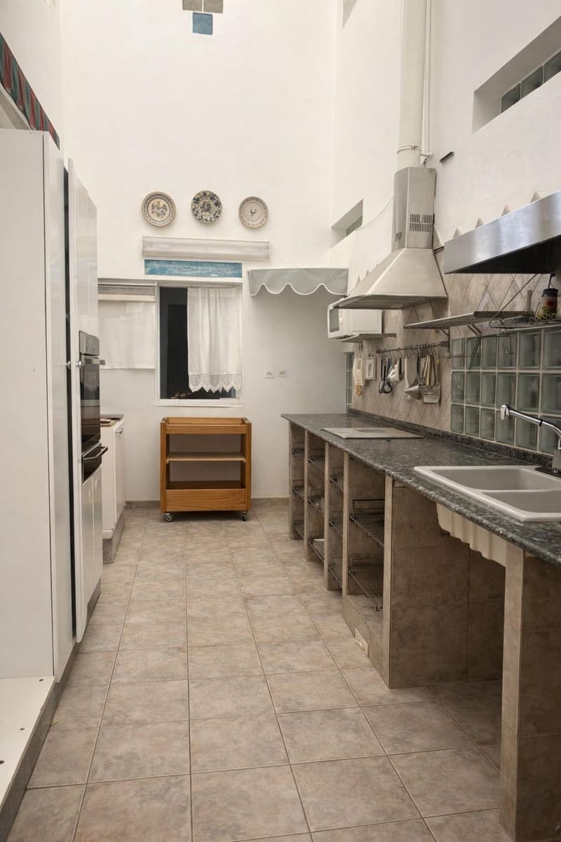8 soverom Villa til salgs i Aguimes med garasje - € 699 000 (Ref: 9965284)
