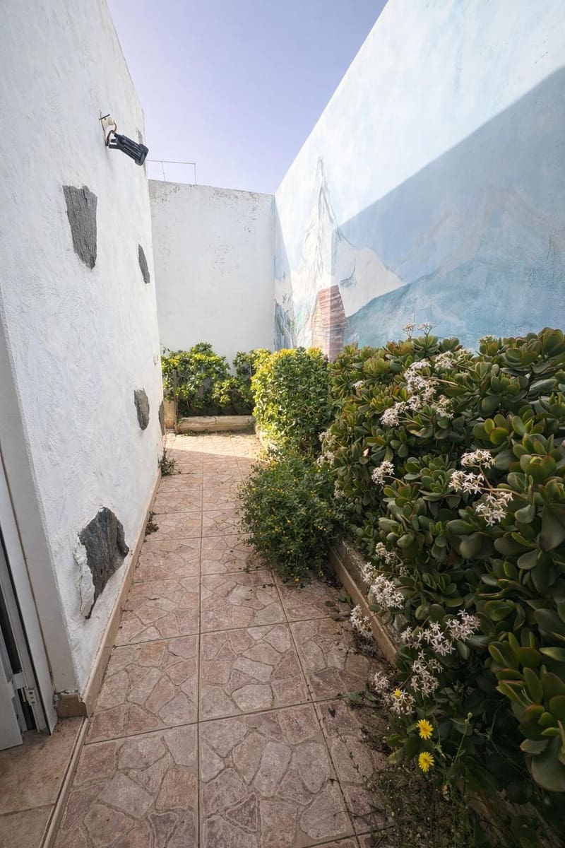 8 soverom Villa til salgs i Aguimes med garasje - € 699 000 (Ref: 9965284)