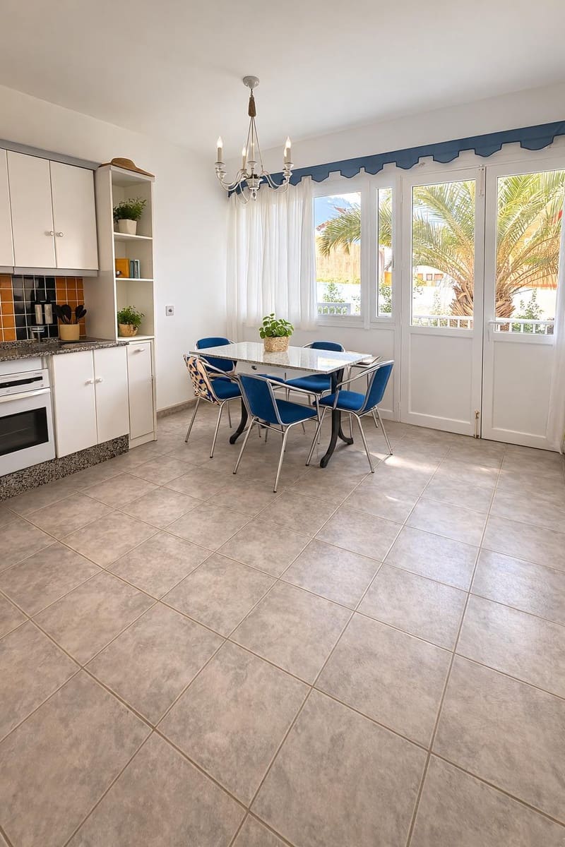 8 soverom Villa til salgs i Aguimes med garasje - € 699 000 (Ref: 9965284)
