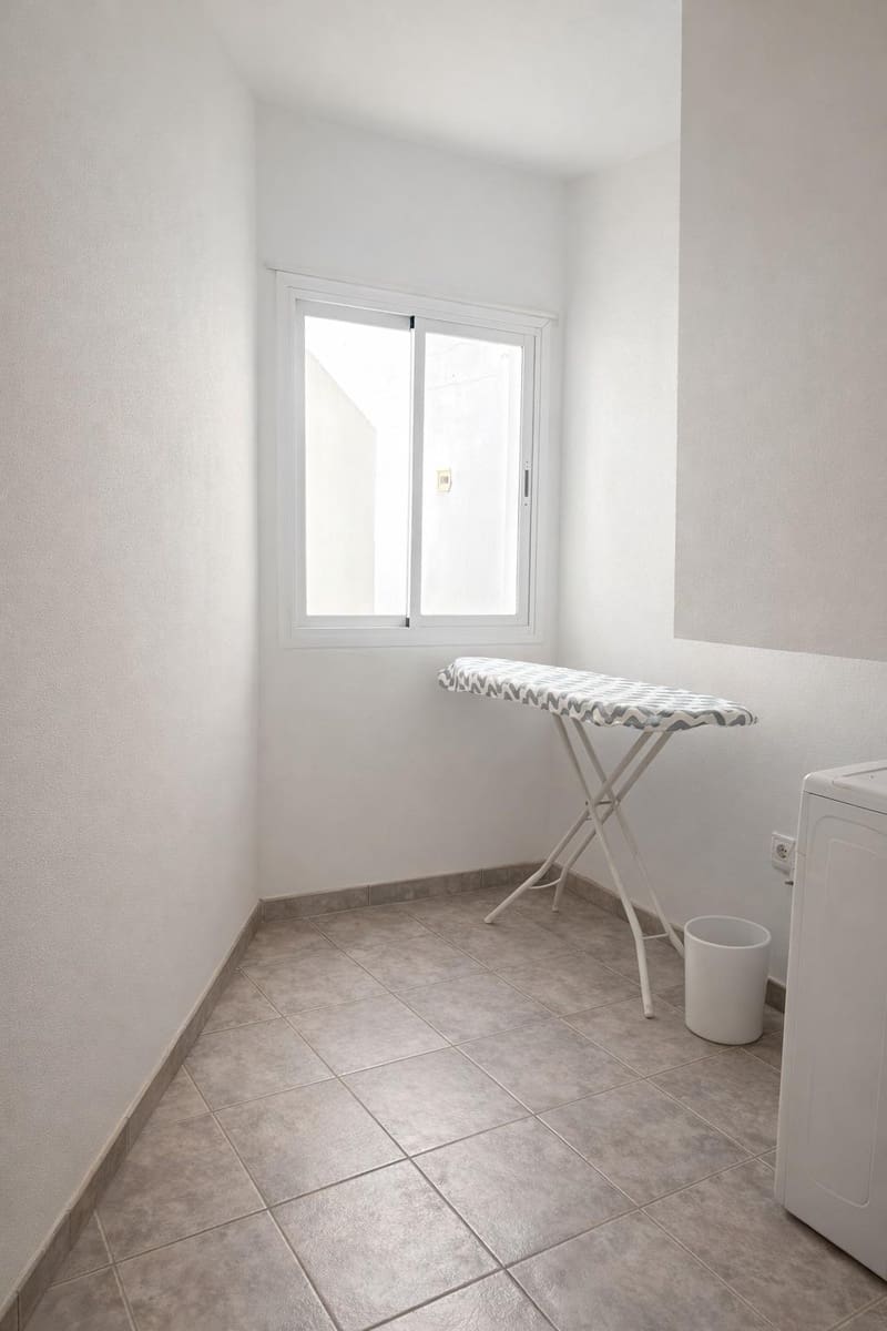 8 soverom Villa til salgs i Aguimes med garasje - € 699 000 (Ref: 9965284)