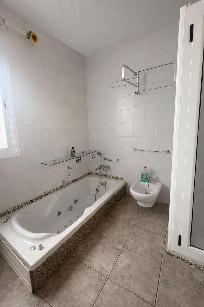 8 soverom Villa til salgs i Aguimes med garasje - € 699 000 (Ref: 9965284)