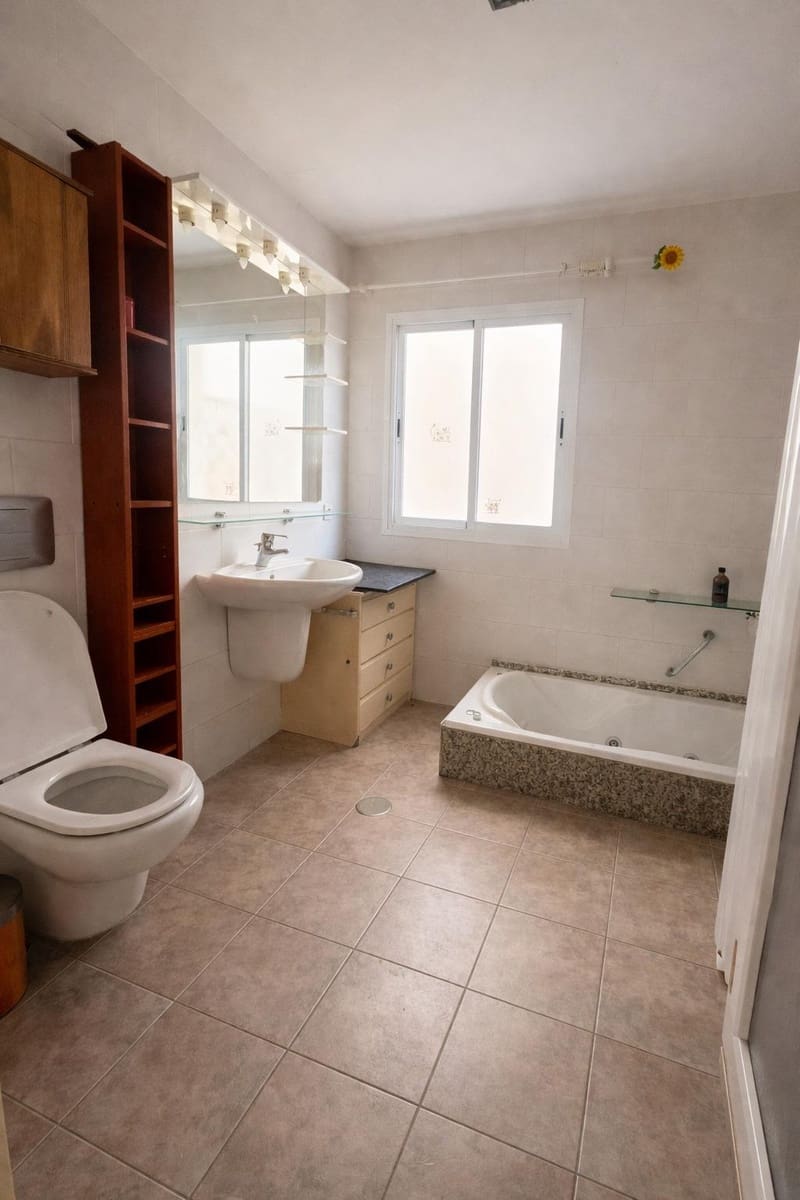 8 soverom Villa til salgs i Aguimes med garasje - € 699 000 (Ref: 9965284)