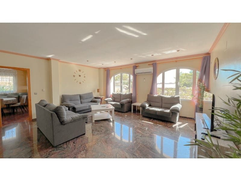 8 bedroom Villa for sale in Calpe / Calp with pool garage - € 899,000 (Ref: 9311282)