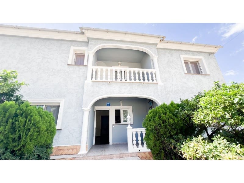 8 bedroom Villa for sale in Calpe / Calp with pool garage - € 899,000 (Ref: 9311282)