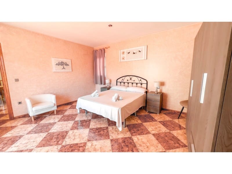 8 bedroom Villa for sale in Calpe / Calp with pool garage - € 899,000 (Ref: 9311282)