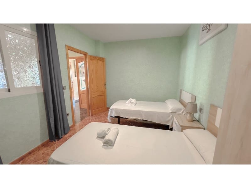 8 bedroom Villa for sale in Calpe / Calp with pool garage - € 899,000 (Ref: 9311282)