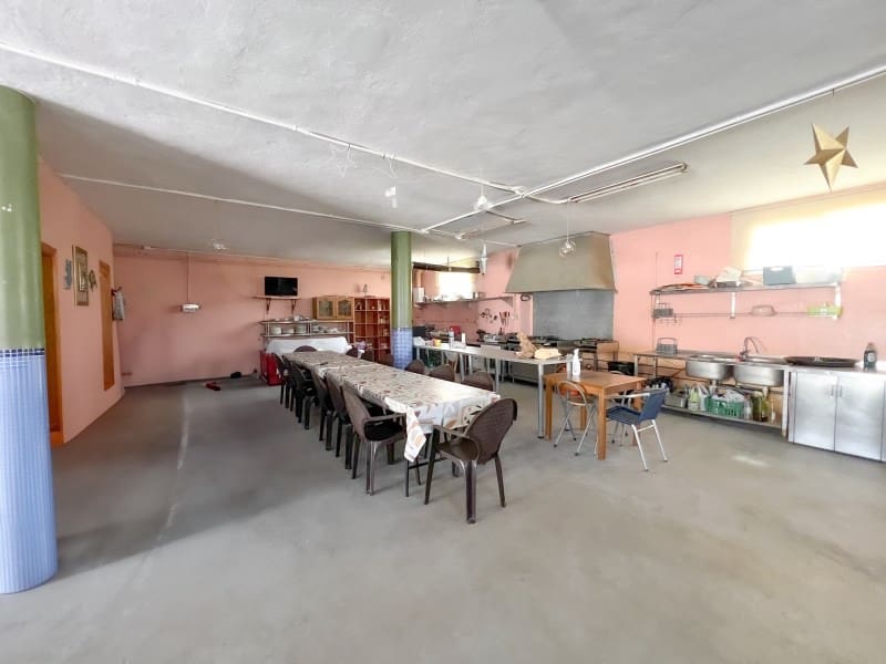 8 bedroom Villa for sale in Calpe / Calp with pool garage - € 899,000 (Ref: 9311282)