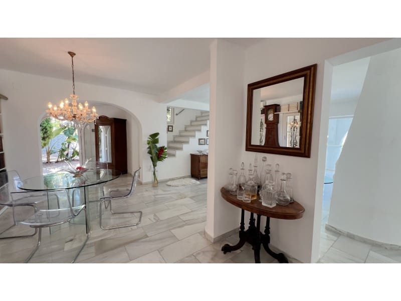 6 soveværelse Villa til salg i Calpe / Calp med swimmingpool garage - € 1.595.000 (Ref: 9311289)