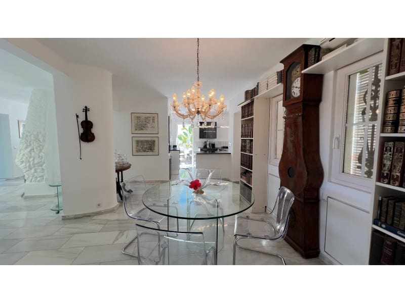 6 soveværelse Villa til salg i Calpe / Calp med swimmingpool garage - € 1.595.000 (Ref: 9311289)