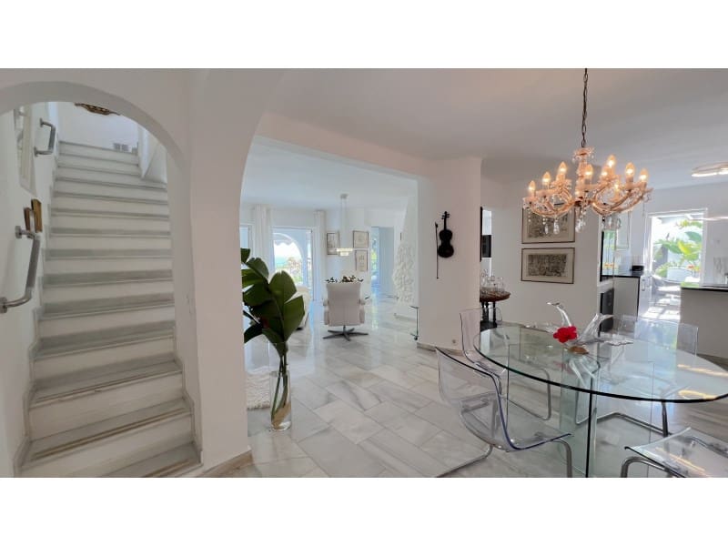 6 soveværelse Villa til salg i Calpe / Calp med swimmingpool garage - € 1.595.000 (Ref: 9311289)