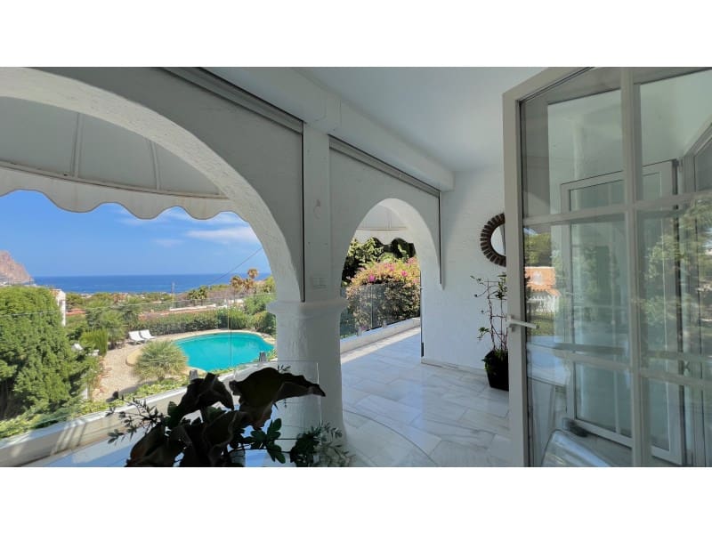 6 soveværelse Villa til salg i Calpe / Calp med swimmingpool garage - € 1.595.000 (Ref: 9311289)