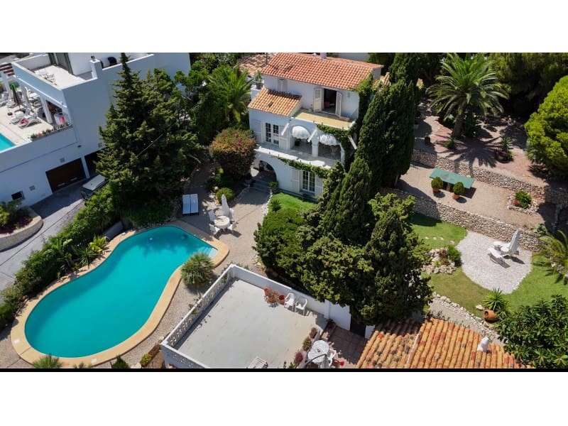 6 soveværelse Villa til salg i Calpe / Calp med swimmingpool garage - € 1.595.000 (Ref: 9311289)