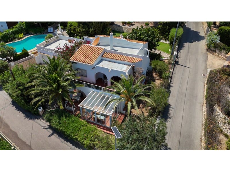 6 soveværelse Villa til salg i Calpe / Calp med swimmingpool garage - € 1.595.000 (Ref: 9311289)