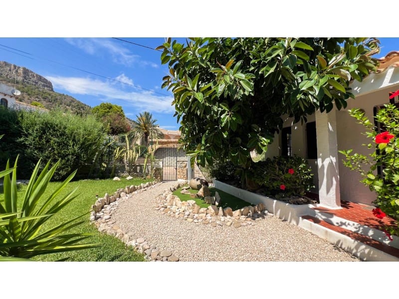 6 soveværelse Villa til salg i Calpe / Calp med swimmingpool garage - € 1.595.000 (Ref: 9311289)