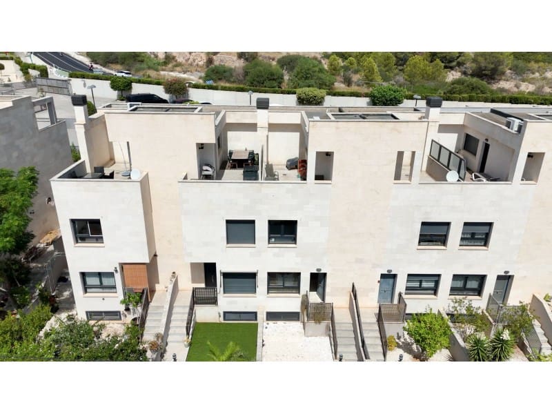 3 soveværelse Bungalow til salg i Calpe / Calp med garage - € 399.000 (Ref: 9311298)