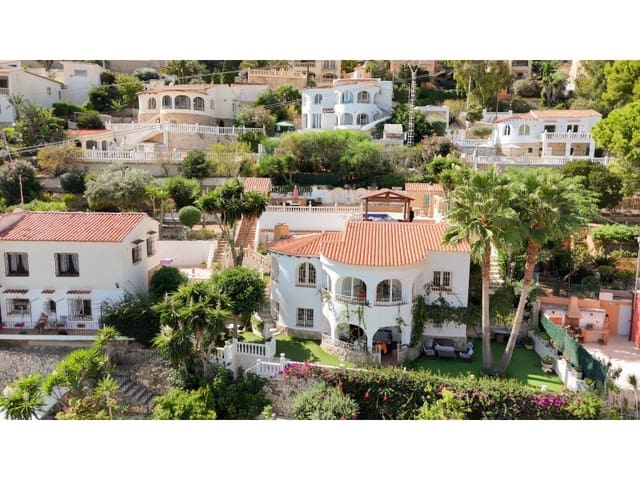 4 slaapkamer Villa te koop in Maryvilla, Calpe / Calp met zwembad - € 650.000 (Ref: 9311306)