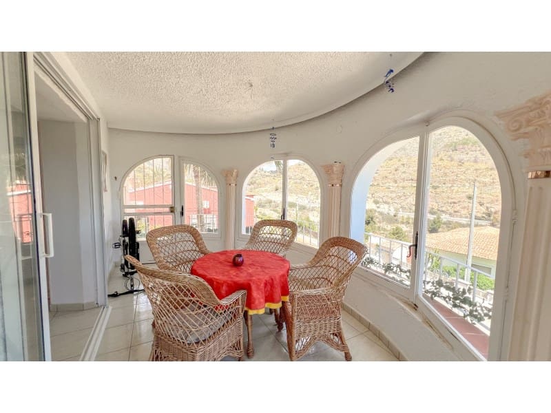 4 chambre Villa/Maison à vendre à Calpe / Calp avec piscine - 650 000 € (Ref: 9311306)