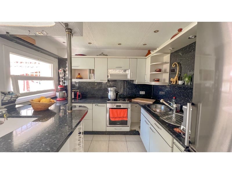 4 chambre Villa/Maison à vendre à Calpe / Calp avec piscine - 650 000 € (Ref: 9311306)