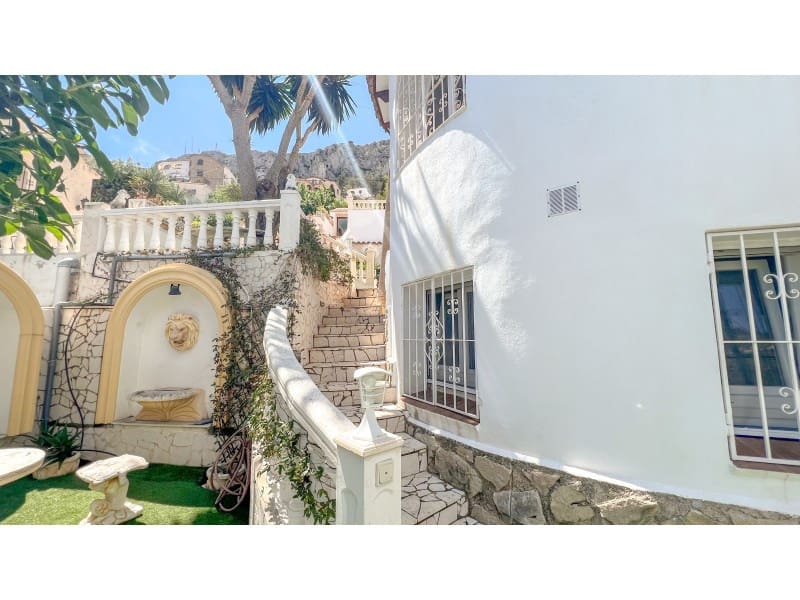 4 chambre Villa/Maison à vendre à Calpe / Calp avec piscine - 650 000 € (Ref: 9311306)