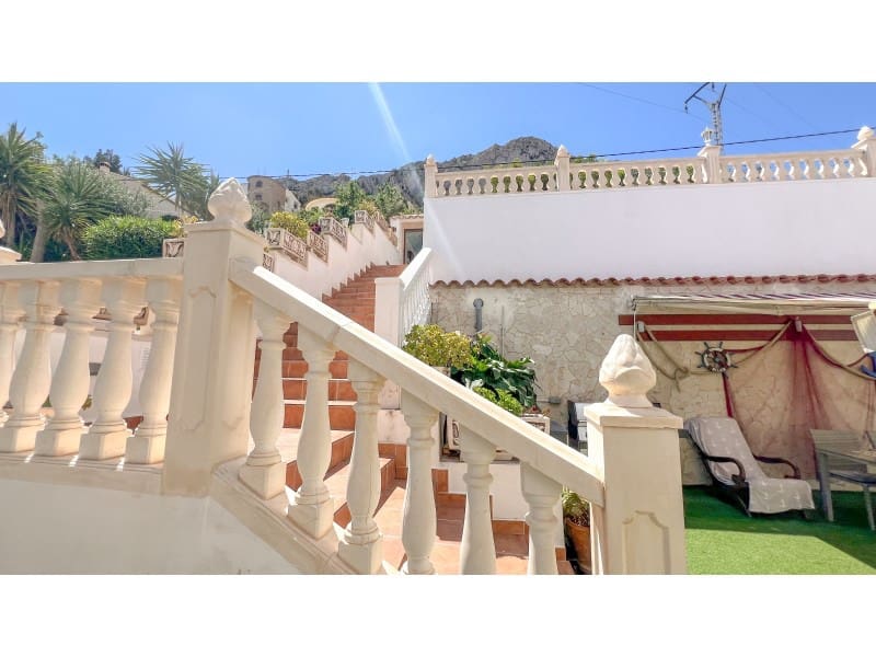 4 chambre Villa/Maison à vendre à Calpe / Calp avec piscine - 650 000 € (Ref: 9311306)