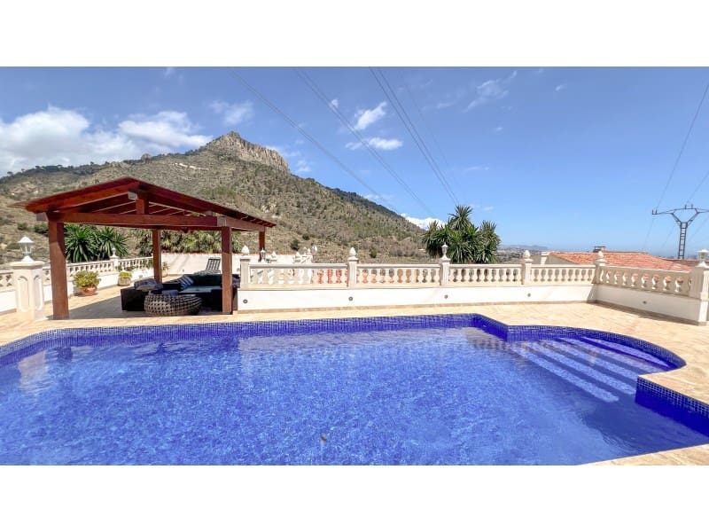4 chambre Villa/Maison à vendre à Calpe / Calp avec piscine - 650 000 € (Ref: 9311306)