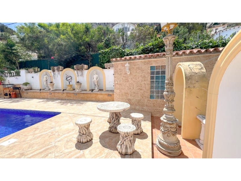 4 chambre Villa/Maison à vendre à Calpe / Calp avec piscine - 650 000 € (Ref: 9311306)