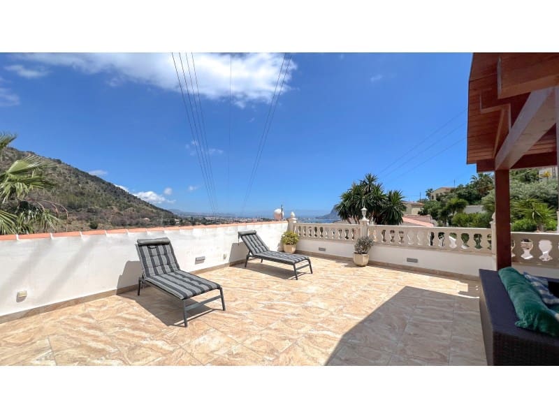 4 chambre Villa/Maison à vendre à Calpe / Calp avec piscine - 650 000 € (Ref: 9311306)