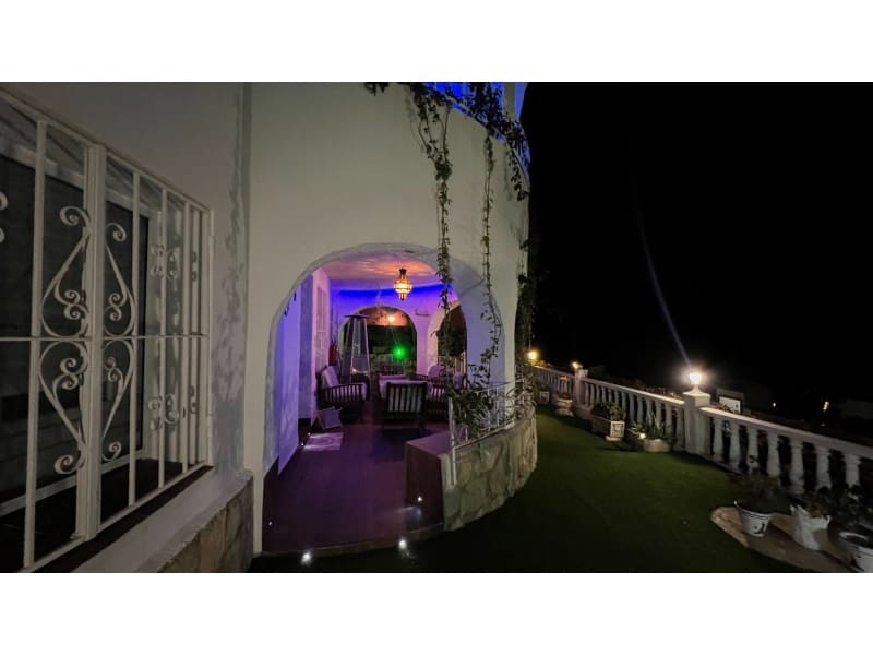 4 chambre Villa/Maison à vendre à Calpe / Calp avec piscine - 650 000 € (Ref: 9311306)