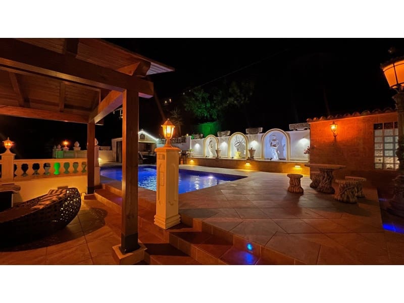 4 chambre Villa/Maison à vendre à Calpe / Calp avec piscine - 650 000 € (Ref: 9311306)