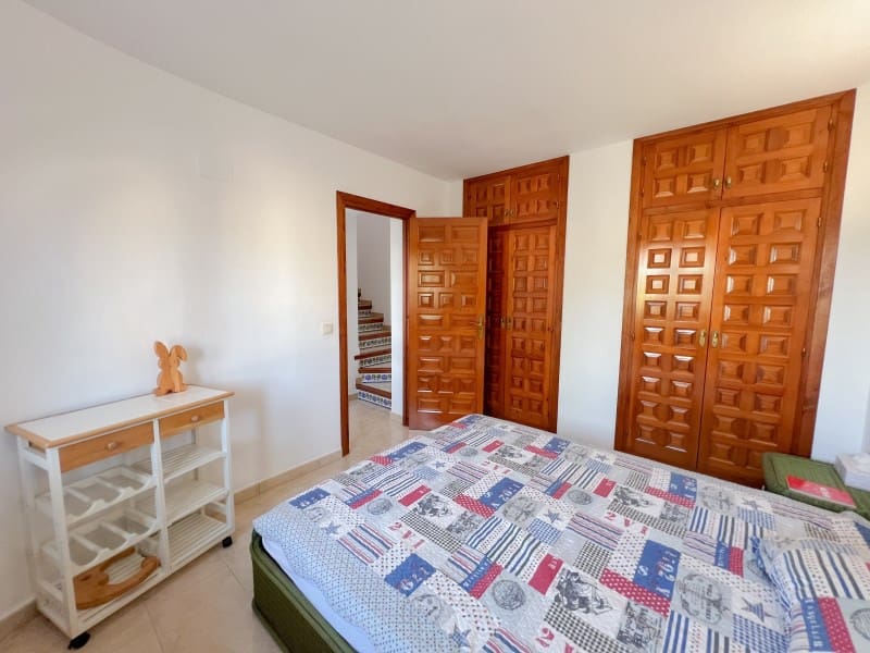 4 bedroom Villa for sale in Calpe / Calp with garage - € 790,000 (Ref: 9311308)