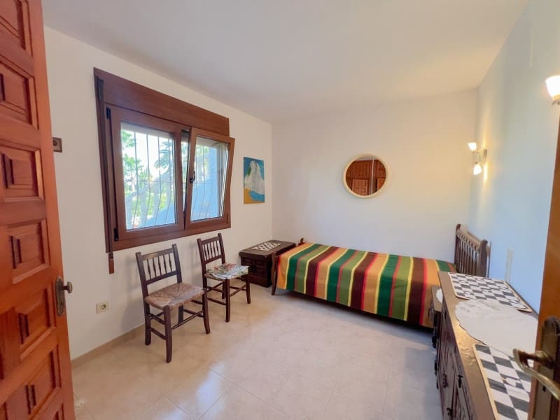 4 bedroom Villa for sale in Calpe / Calp with garage - € 790,000 (Ref: 9311308)