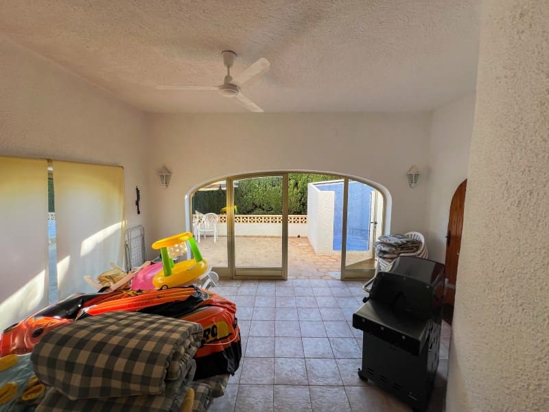 4 bedroom Villa for sale in Calpe / Calp with garage - € 790,000 (Ref: 9311308)