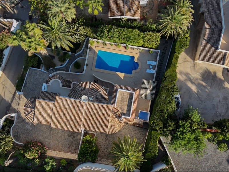 4 bedroom Villa for sale in Calpe / Calp with garage - € 790,000 (Ref: 9311308)