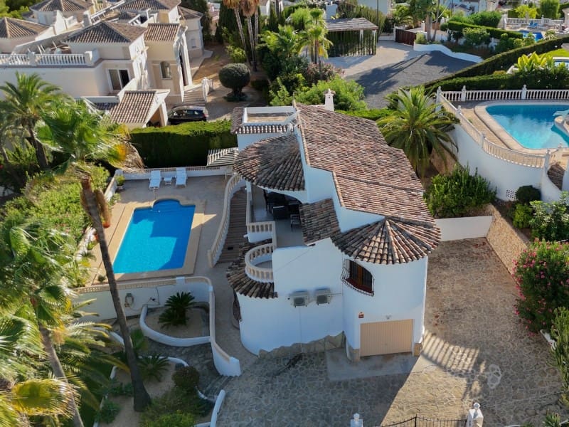 4 bedroom Villa for sale in Calpe / Calp with garage - € 790,000 (Ref: 9311308)
