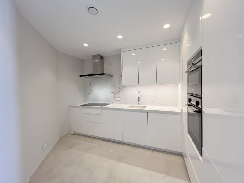 4 slaapkamer Appartement te koop in Benidorm - € 1.650.000 (Ref: 9311309)