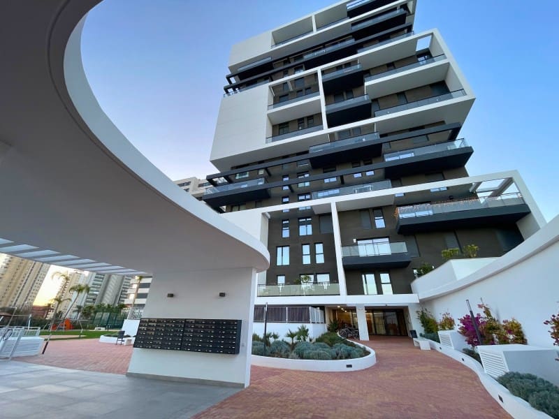 3 bedroom Apartment for sale in Calpe / Calp with pool - € 649,000 (Ref: 9312608)