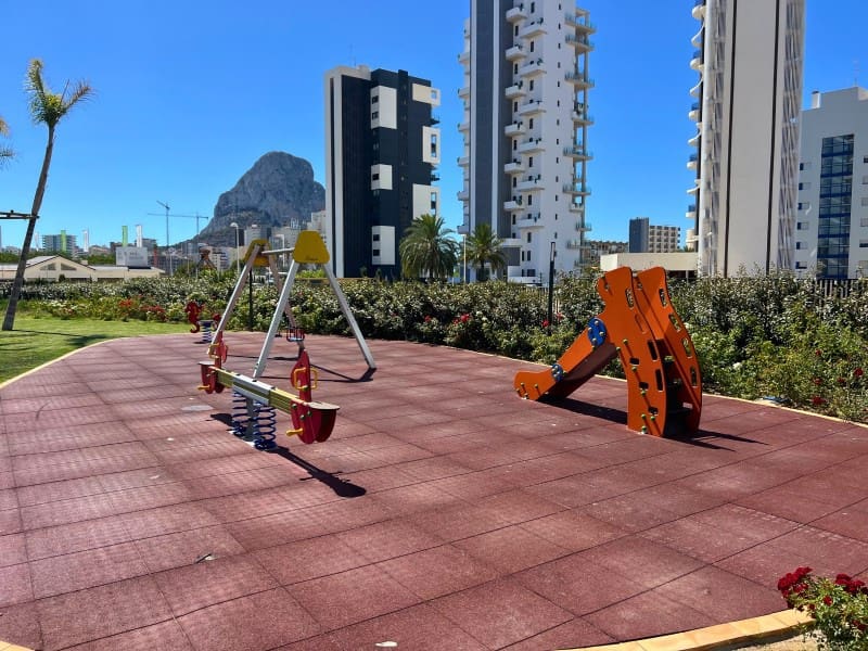 3 bedroom Apartment for sale in Calpe / Calp with pool - € 649,000 (Ref: 9312608)