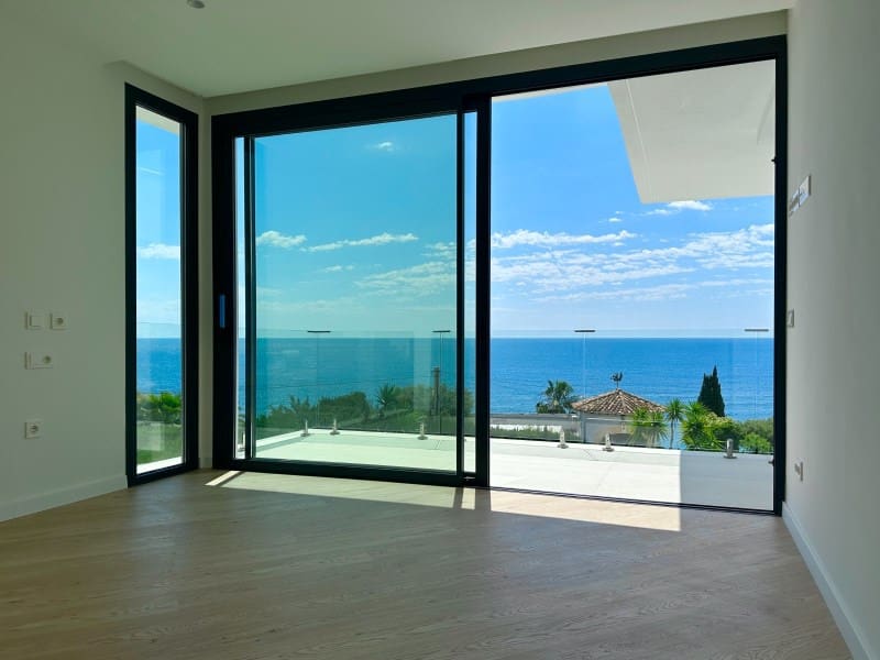 5 bedroom Villa for sale in Calpe / Calp with garage - € 3,900,000 (Ref: 9312618)