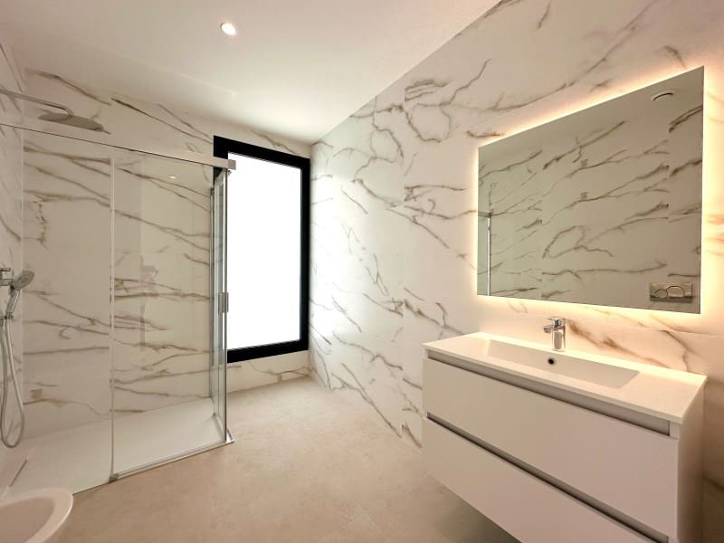 5 bedroom Villa for sale in Calpe / Calp with garage - € 3,900,000 (Ref: 9312618)