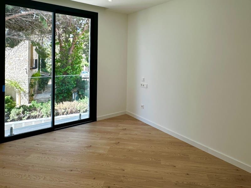 5 bedroom Villa for sale in Calpe / Calp with garage - € 3,900,000 (Ref: 9312618)