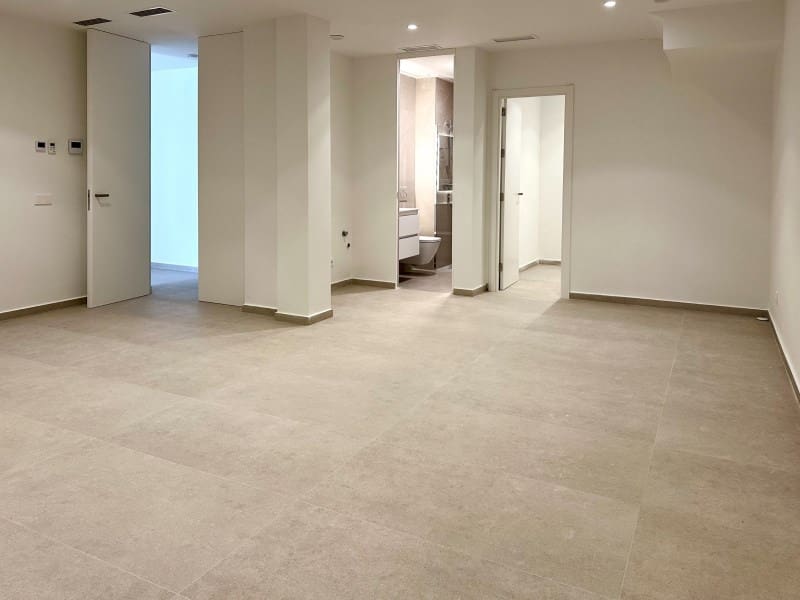 5 bedroom Villa for sale in Calpe / Calp with garage - € 3,900,000 (Ref: 9312618)