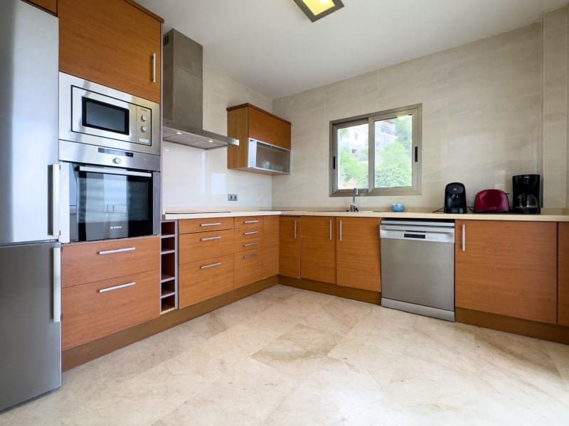 5 makuuhuone Huvila myytävänä paikassa Calpe / Calp mukana uima-altaan - 1 575 000 € (Ref: 9312625)