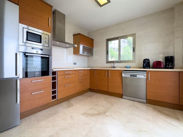 Chalet de 5 habitaciones en Oltamar - Cucarres, Calpe / Calp en venta con piscina - 1.575.000 € (Ref: 9312625)