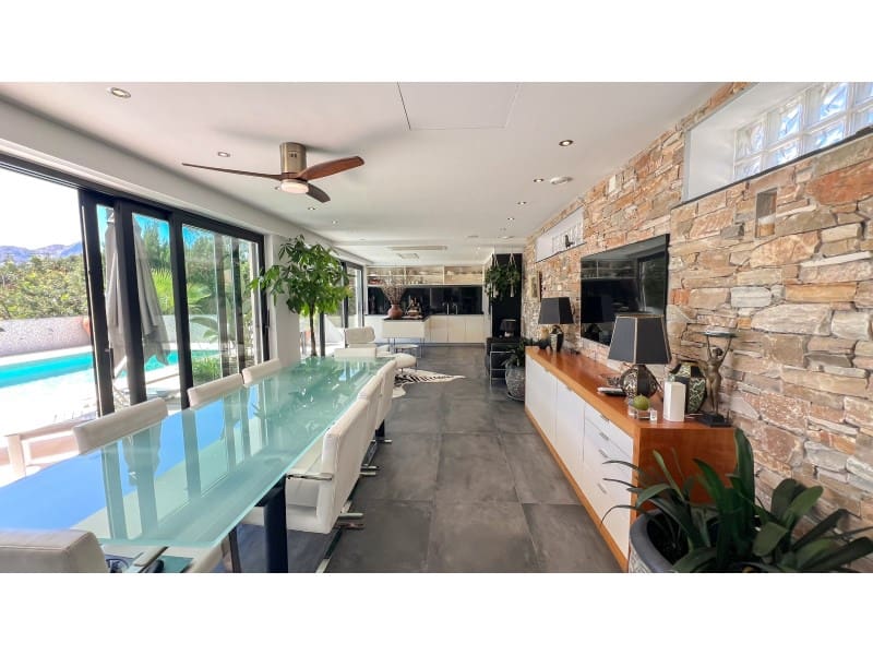 4 quarto Moradia para venda em Calpe / Calp com piscina garagem - 1 600 000 € (Ref: 9312631)