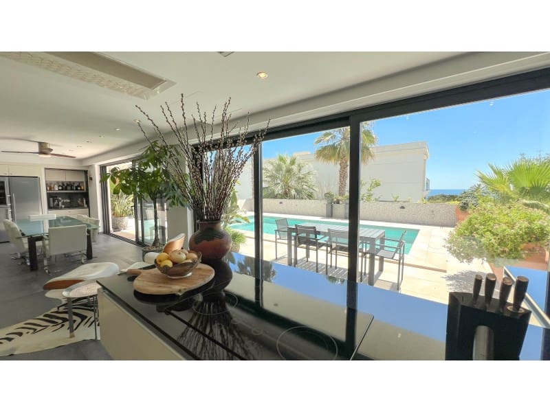 4 quarto Moradia para venda em Calpe / Calp com piscina garagem - 1 600 000 € (Ref: 9312631)