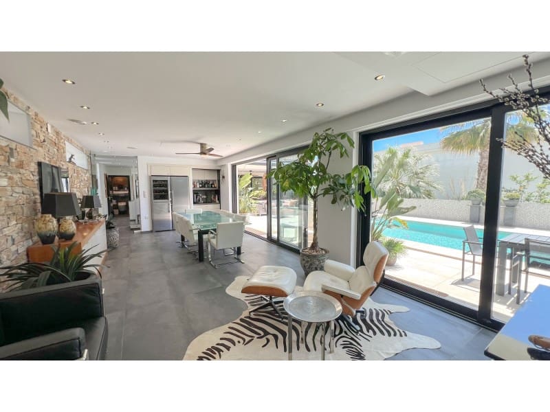 4 quarto Moradia para venda em Calpe / Calp com piscina garagem - 1 600 000 € (Ref: 9312631)