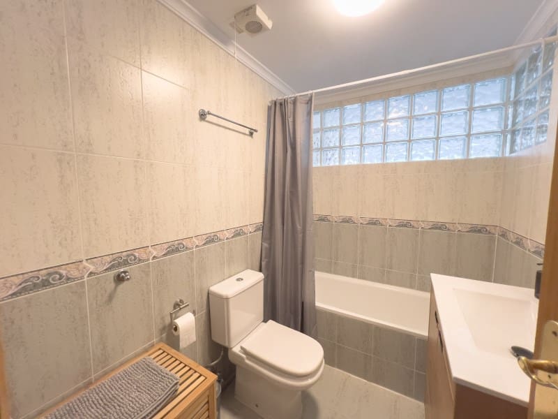 2 bedroom Apartment for sale in Calpe / Calp - € 254,900 (Ref: 9356772)