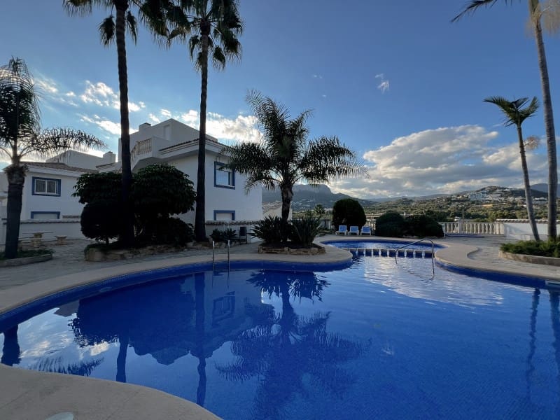 2 bedroom Apartment for sale in Calpe / Calp - € 254,900 (Ref: 9356772)