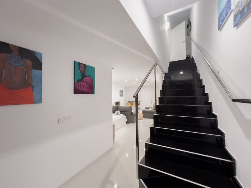 4 bedroom Villa for sale in Calpe / Calp - € 1,899,000 (Ref: 9362832)